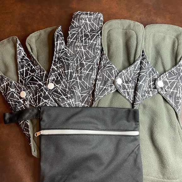 Bamboo Cloth Reusable Menstrual Pads - Picture 4 of 9